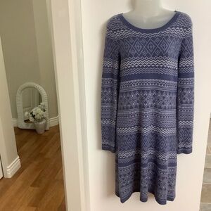 Aventura like new sweater dress S-M 34/35 bust